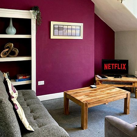 Cosy And Convenient Sunderland Apartment Exterior photo